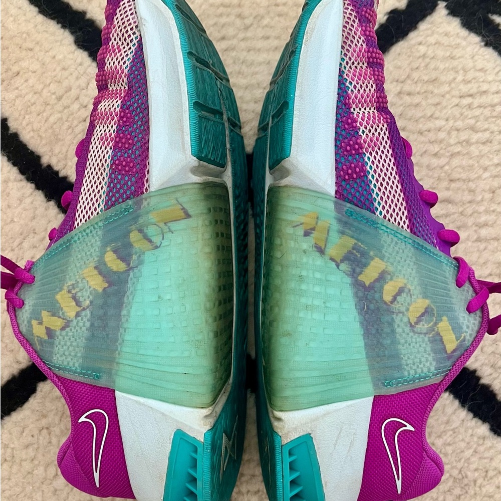 Women's Nike Metcon 9 AMP Training Shoes, size 8 (us), gently used. - Picture 4 of 13